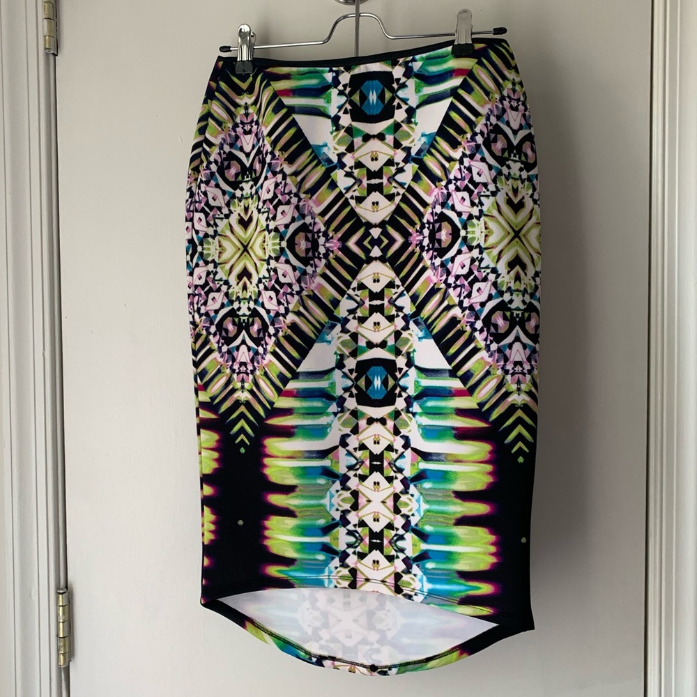 NWOT Bisou Bisou Skirt